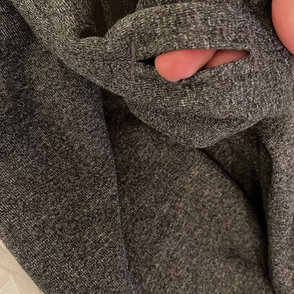 Adidas Like New w/thumb cutouts - Picture 6 of 6